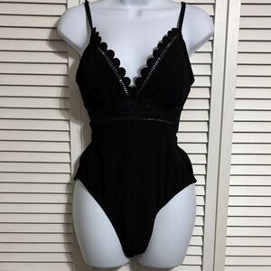 Cupshe Feel the Rush Black One-Piece Swimsuit